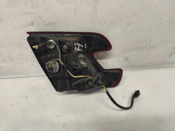 FEU ARRIERE DROIT RENAULT  - Vue 2